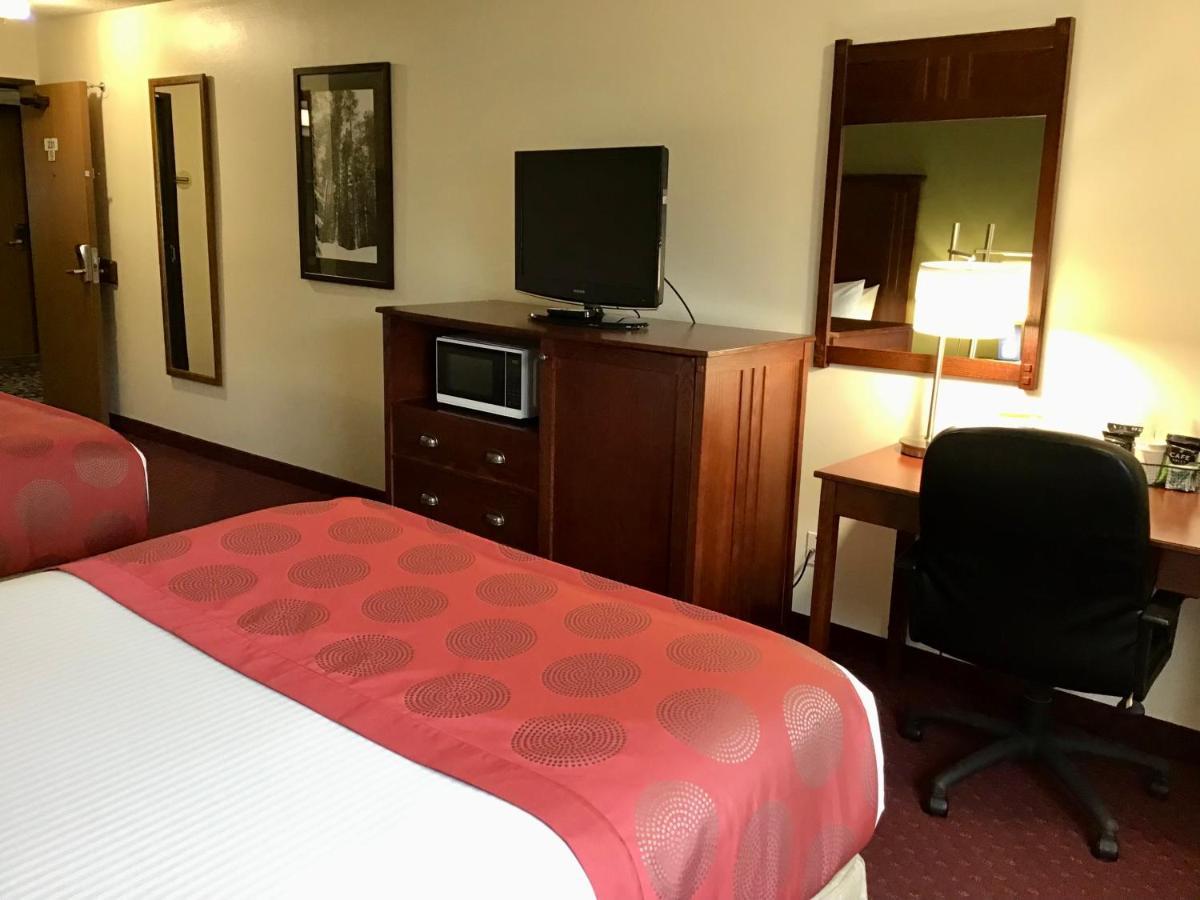 Motel Baymont By Wyndham 2*